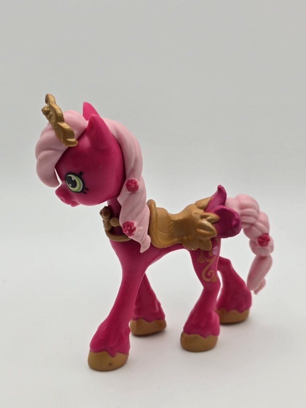 Happy Places Shopkins S4 Doll Royal Prancer Pony Figure - Picture 3 of 5